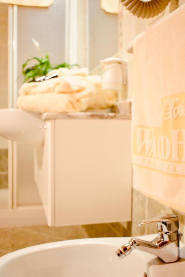Hotel Waldheim Sarnonico エクステリア 写真