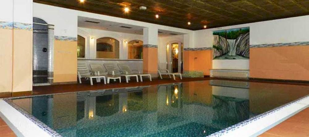 Hotel Waldheim Sarnonico エクステリア 写真