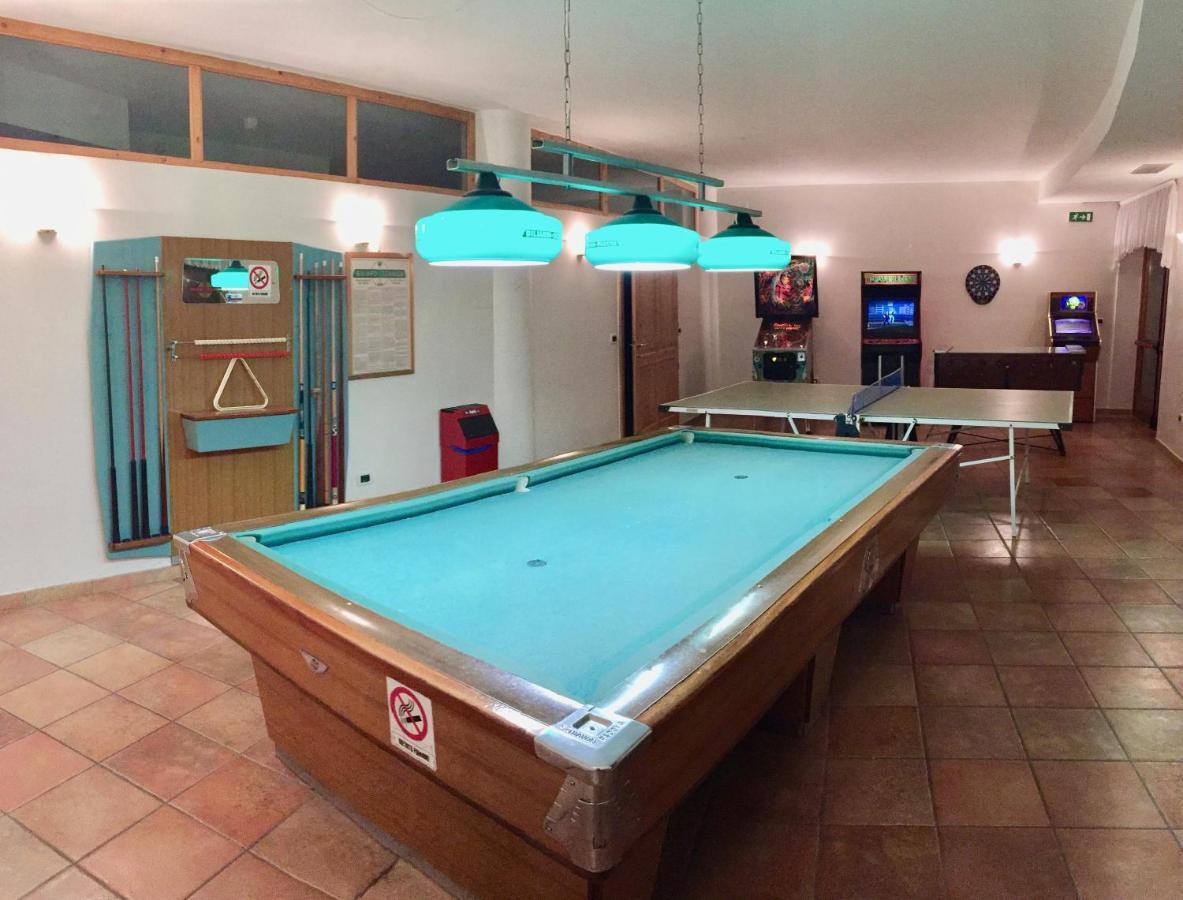 Hotel Waldheim Sarnonico エクステリア 写真